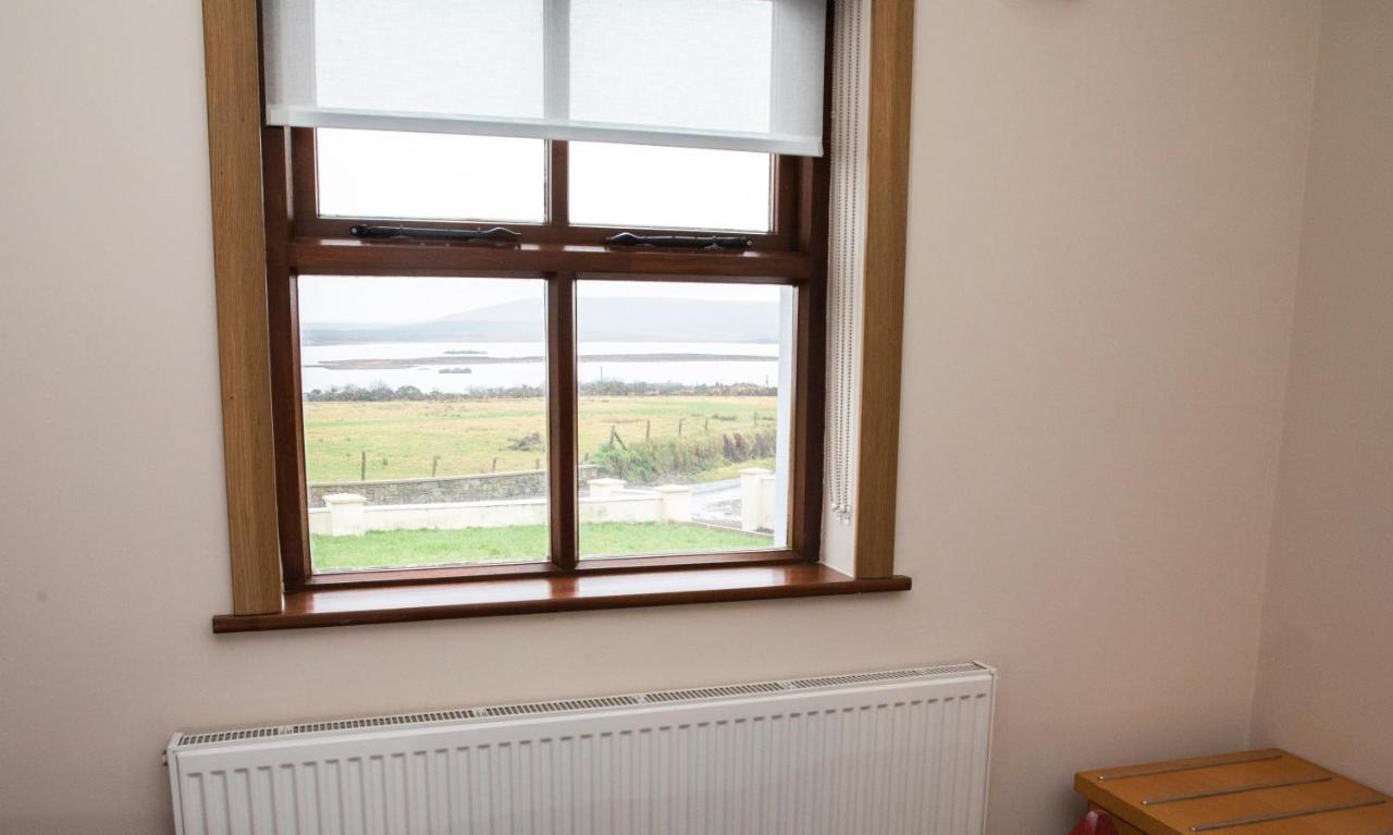 3 Bed Renovated Cottage Carramore Lake, Belmullet Баллина Экстерьер фото
